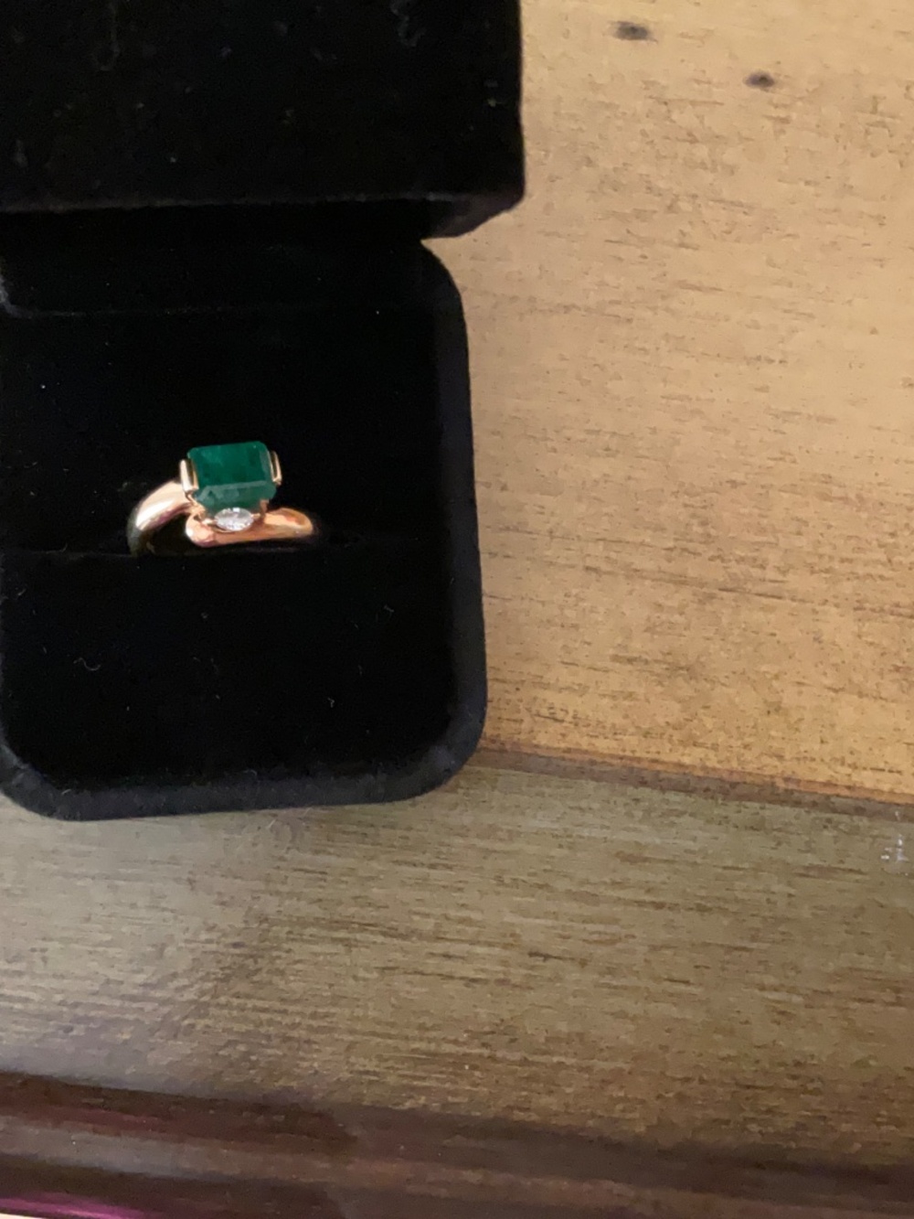 Emerald & Diamond Ring - Picture 8 of 11